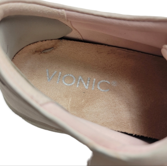 Vionic Winny Sneakers - Picture 4 of 10